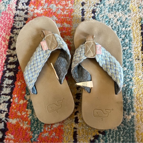 Vineyard vines Kids Blue and Tan Flip Flops size 1 - Picture 1 of 3